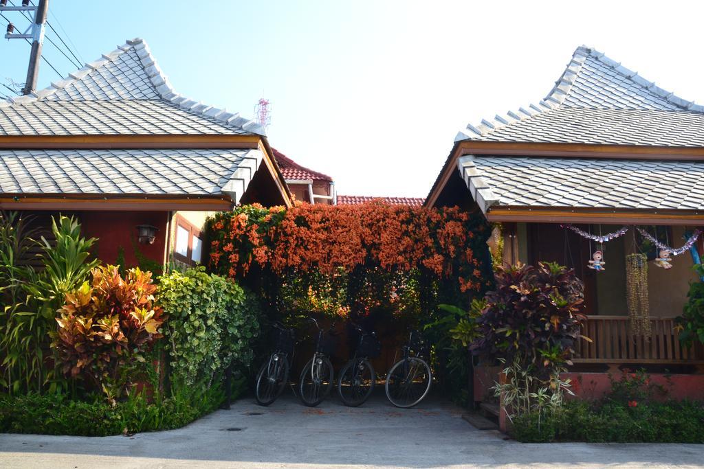 Huen Kham Kong Guesthouse Mae Sariang Eksteriør bilde